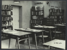 [Czytelnia Miejskiej Biblioteki Publicznej w Radomiu ; ul. Żeromskiego 40]