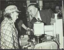 [Wizyta Prezesa Rady Ministrów Piotra Jaroszewicza w Zakładach Metalowych Predom-Łucznik im. Gen. Waltera w Radomiu]